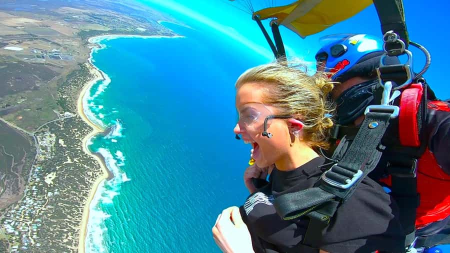 Torquay: Skydive over The Great Ocean Road - opt Melb pickup - How much value do you get for $268?