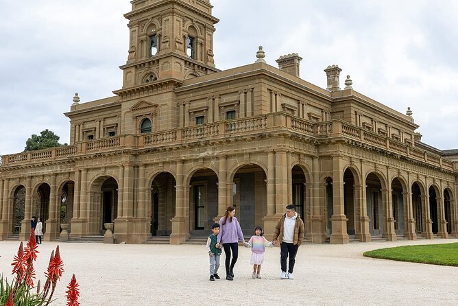 Werribee Zoo & Werribee Mansion Tour - Guides, driving, and the group experience