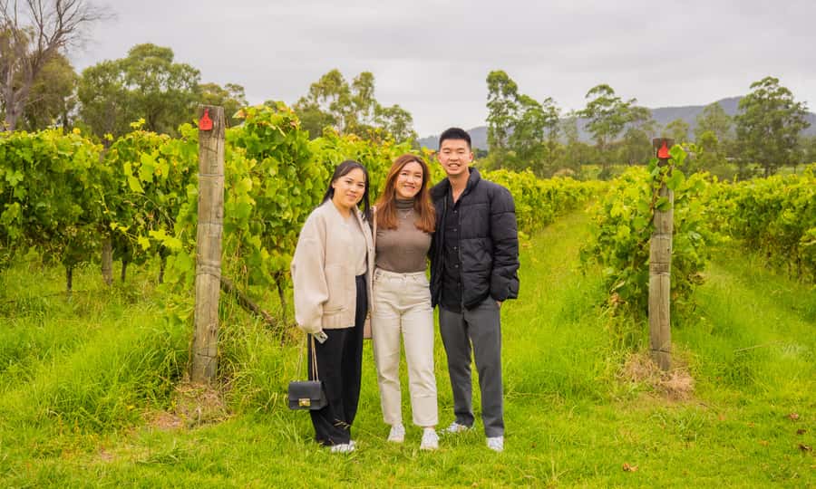 Yarra Valley Full Day Grazing Tour: Gin, Wine, Pizza, Cheese - Gin and Roman-style pizza at Stag Lane Distillery