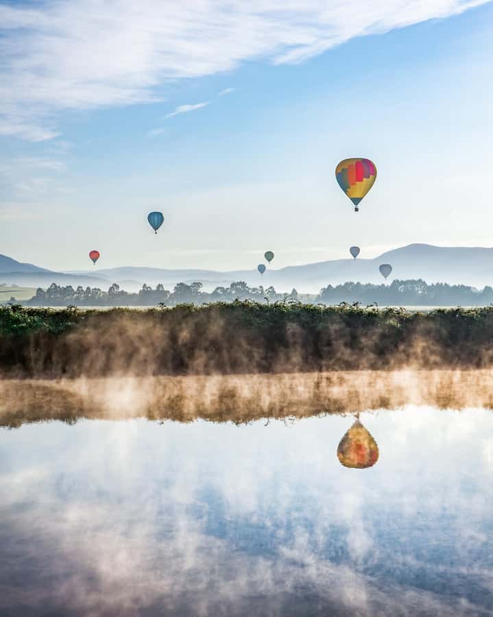 Yarra Valley: Hot Air Balloon Experience with Breakfast - The gentle lift into open air