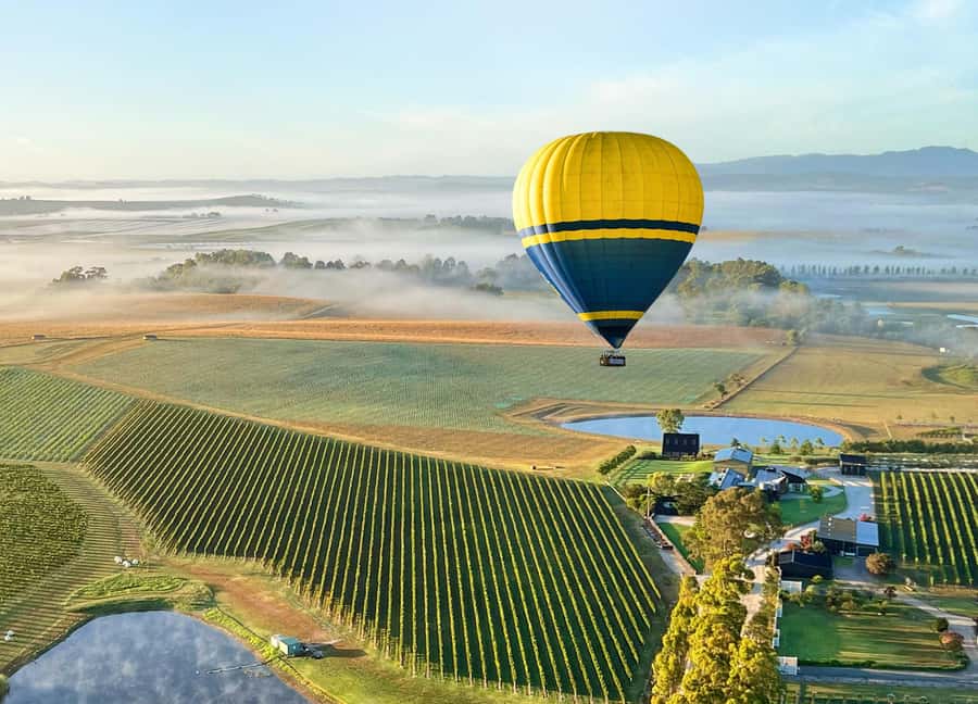 Yarra Valley: Hot Air Balloon with Breakfast & CBD Transfers - Key points to know before you book