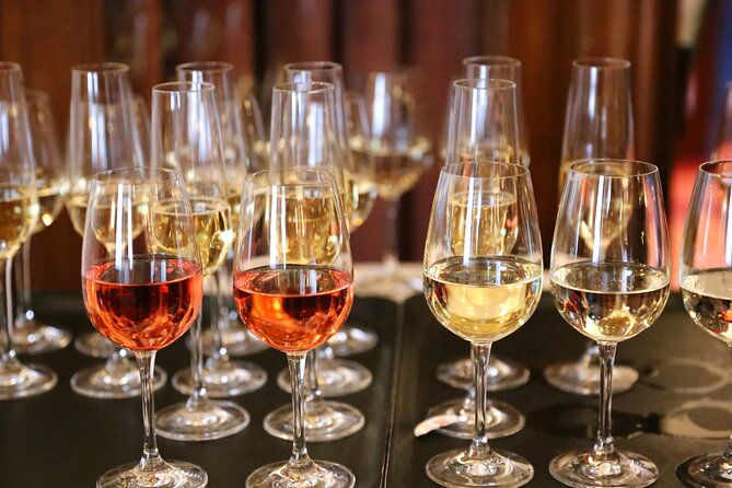 Yarra Valley Wine Tour inc lunch with a glass of wine, tastings and chocolate - Chocolate makes an easy final stop