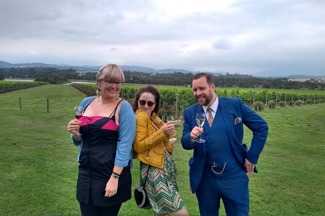 Yarra Valley Winery Tour from Melbourne - Lunch included - What the guide adds between the cellar doors